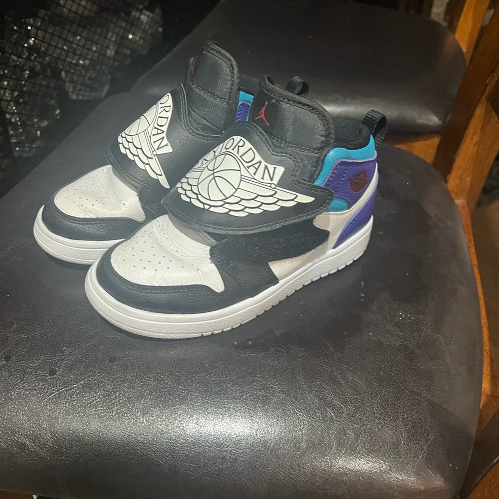 Jordan Kids' Black and Blue Sneakers
